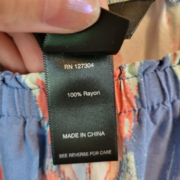 Ali Miles Colorful Geometric Print Flowy Blouse - Picture 5 of 6